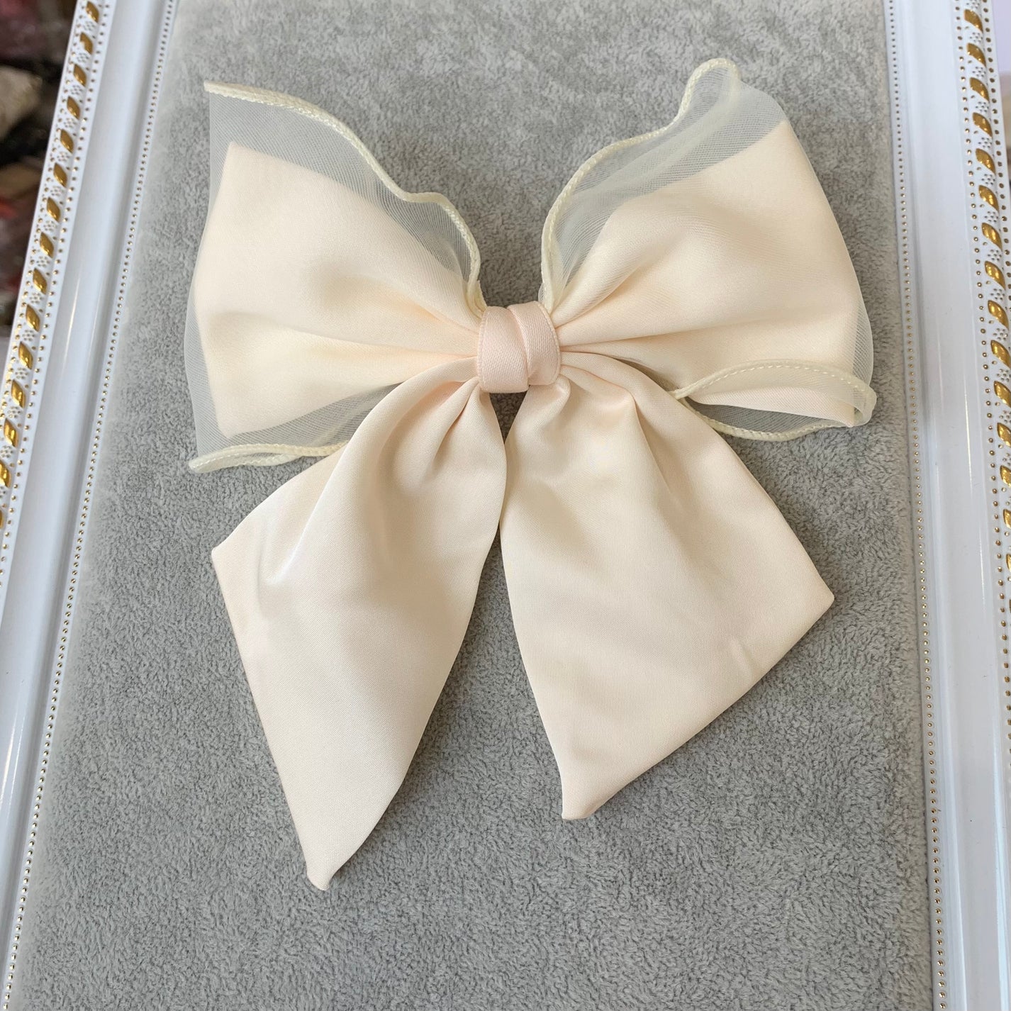 Annabelle Bow Cream