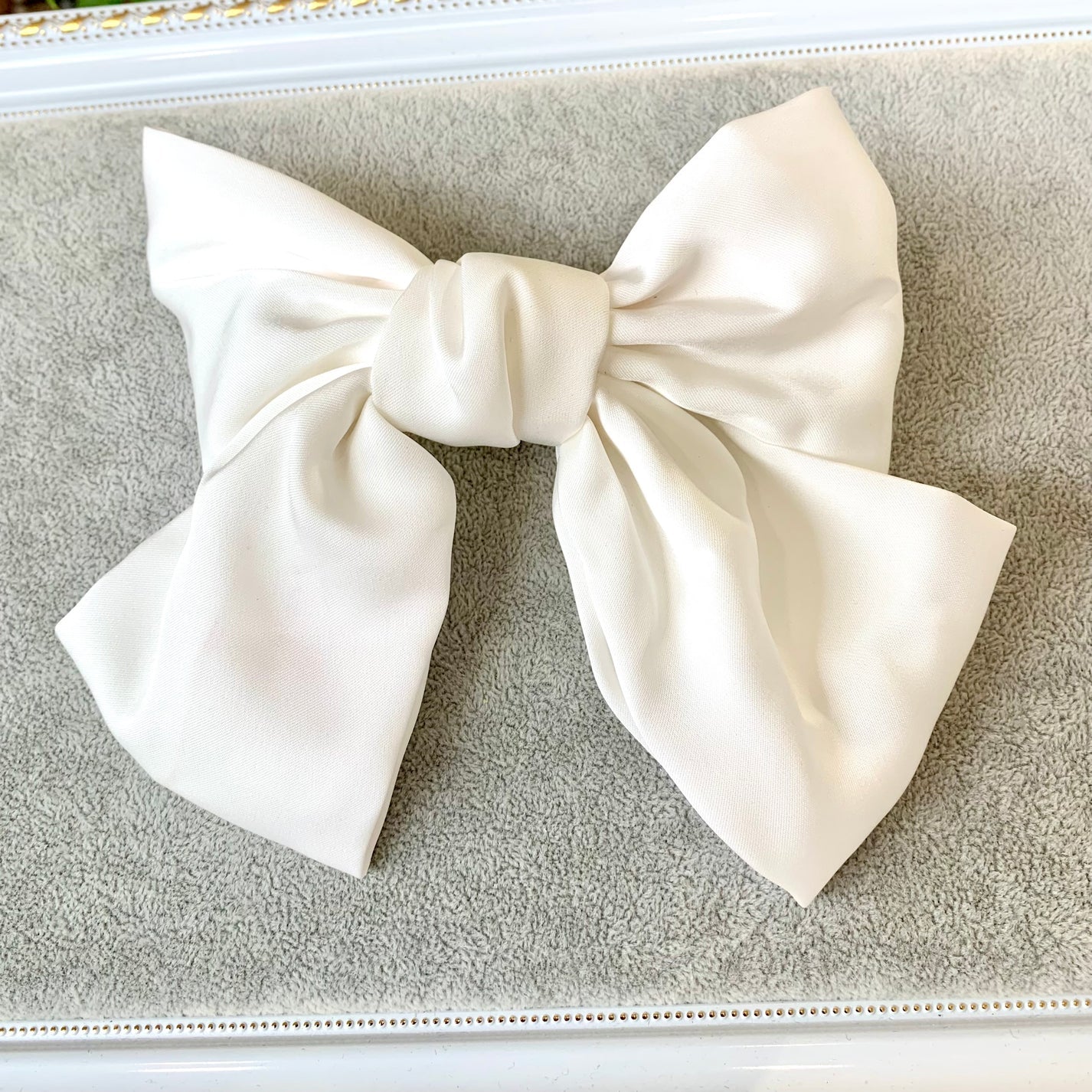 Chrissy Bow Ivory