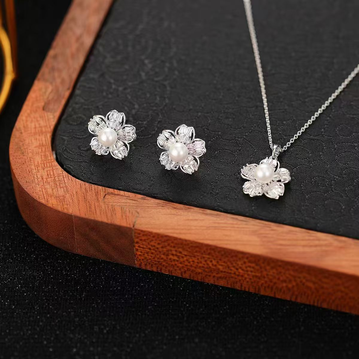 Pearl Blossom Silver Set
