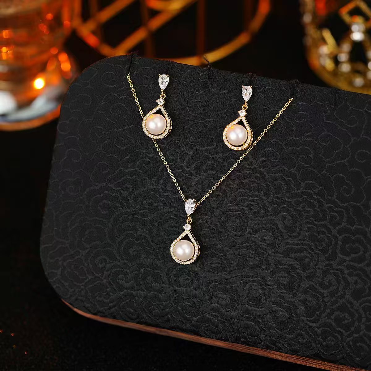 Classic Pearl Drop Gold Set