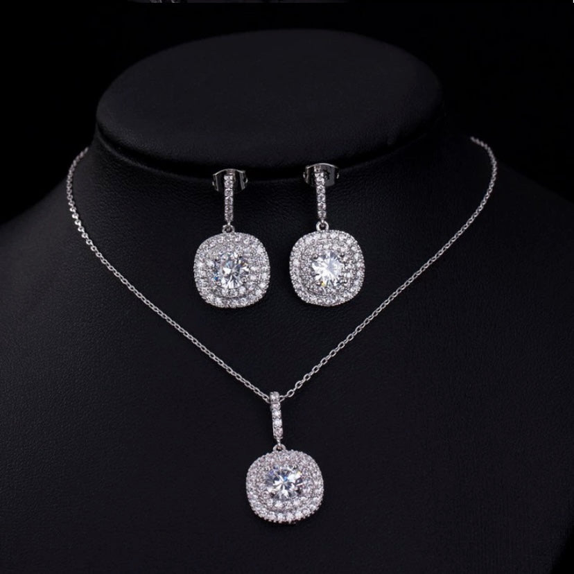 Grace Necklace Silver