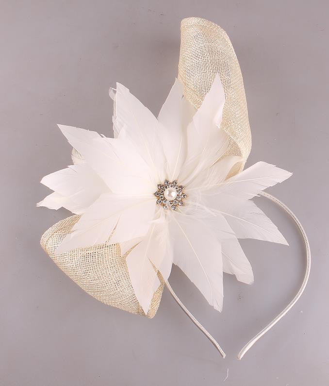 Bella Cream Fascinator