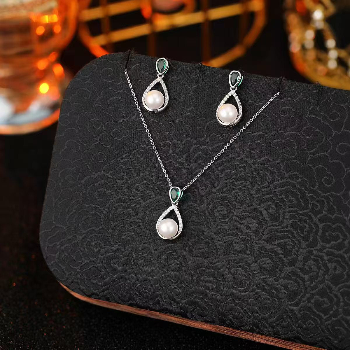 Emerald Pearl Drop Silver Set