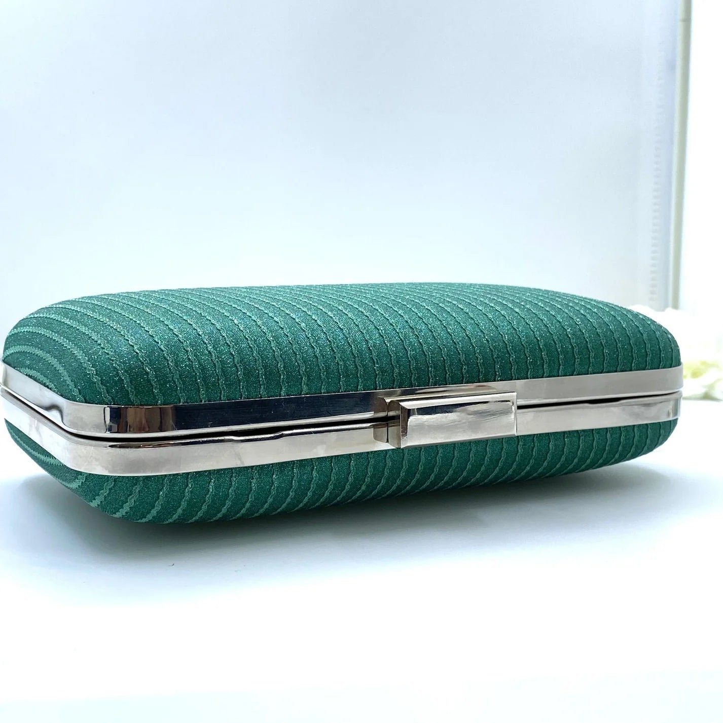 Quinn Glitter Clutch Green