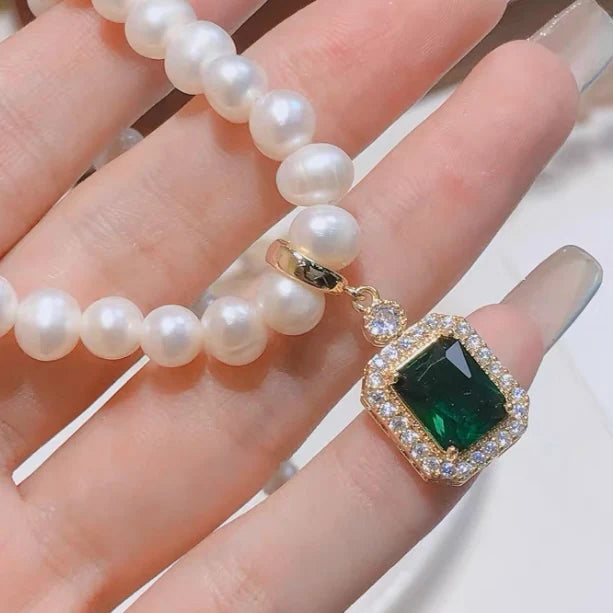 Emerald Pearl Necklace