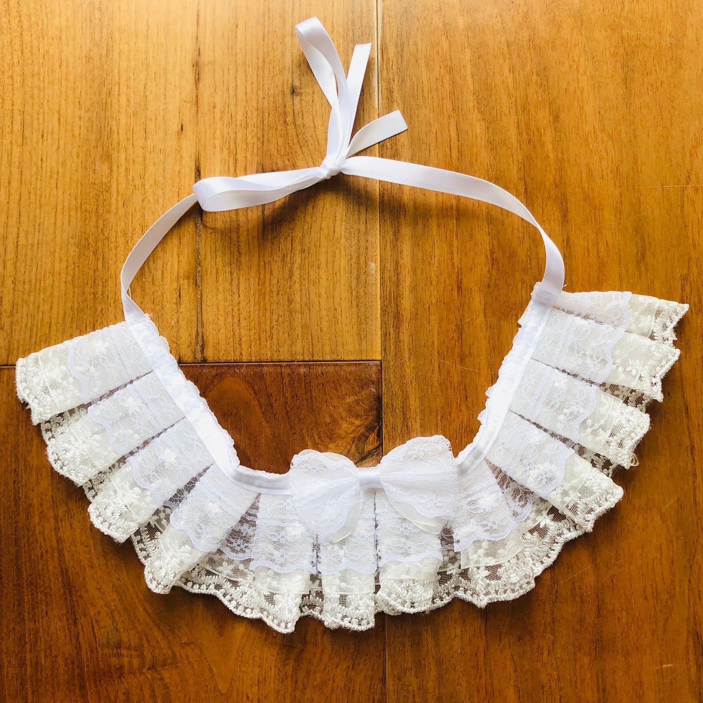 Lace necklace